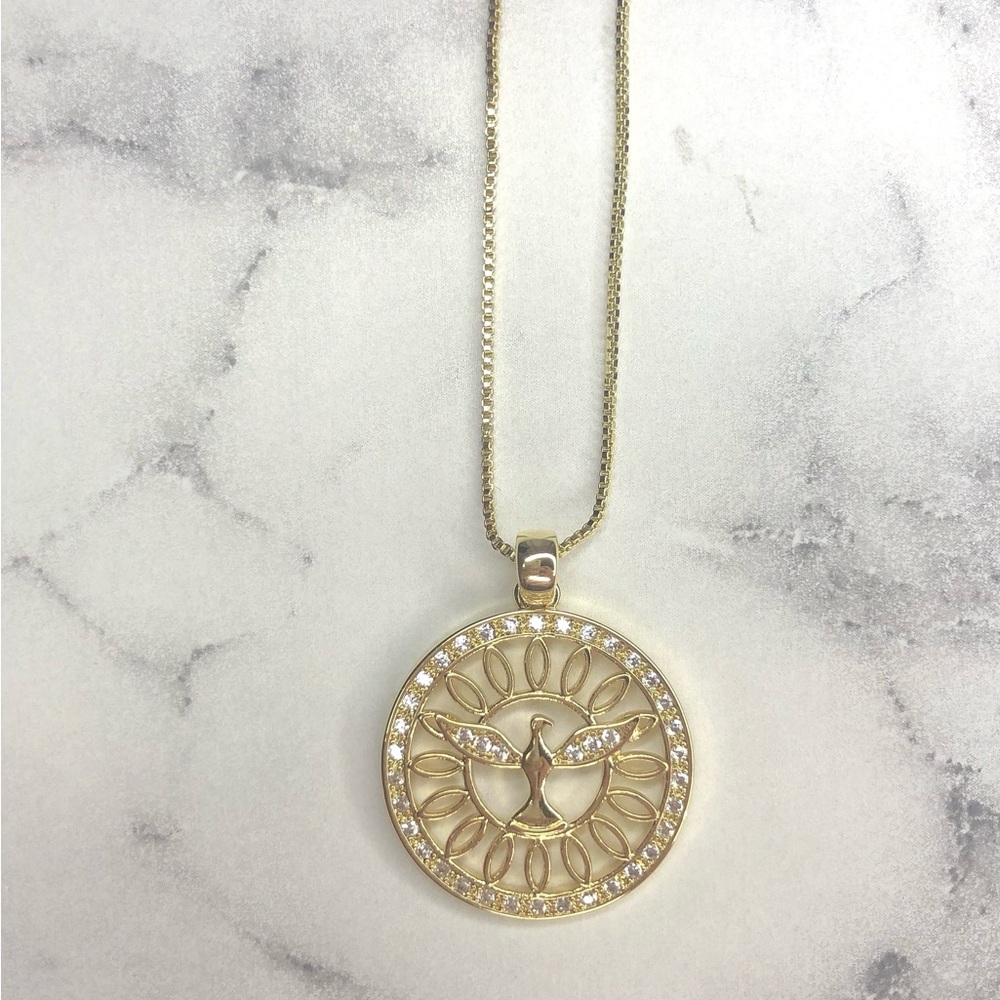 💕14K Gold Pendant Necklace with Peace Dove Design - Picture 5 of 6